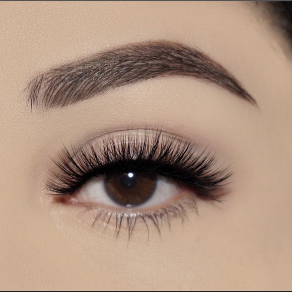 SOLD ON DEPOP | COLOURPOP - FALSE FAUX LASHIES (MAMI) - Picture 4 of 4